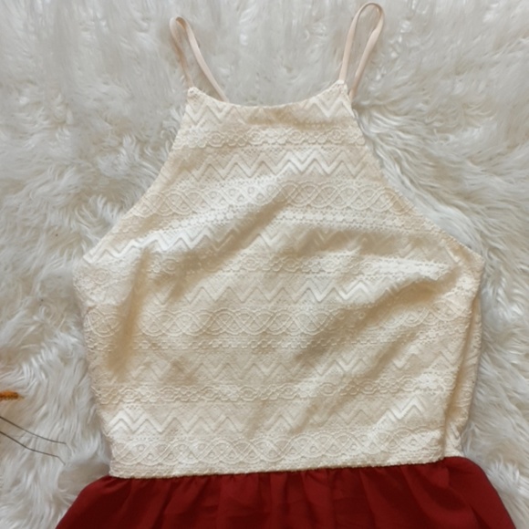 TOBI | Lace Dress - Picture 2 of 6